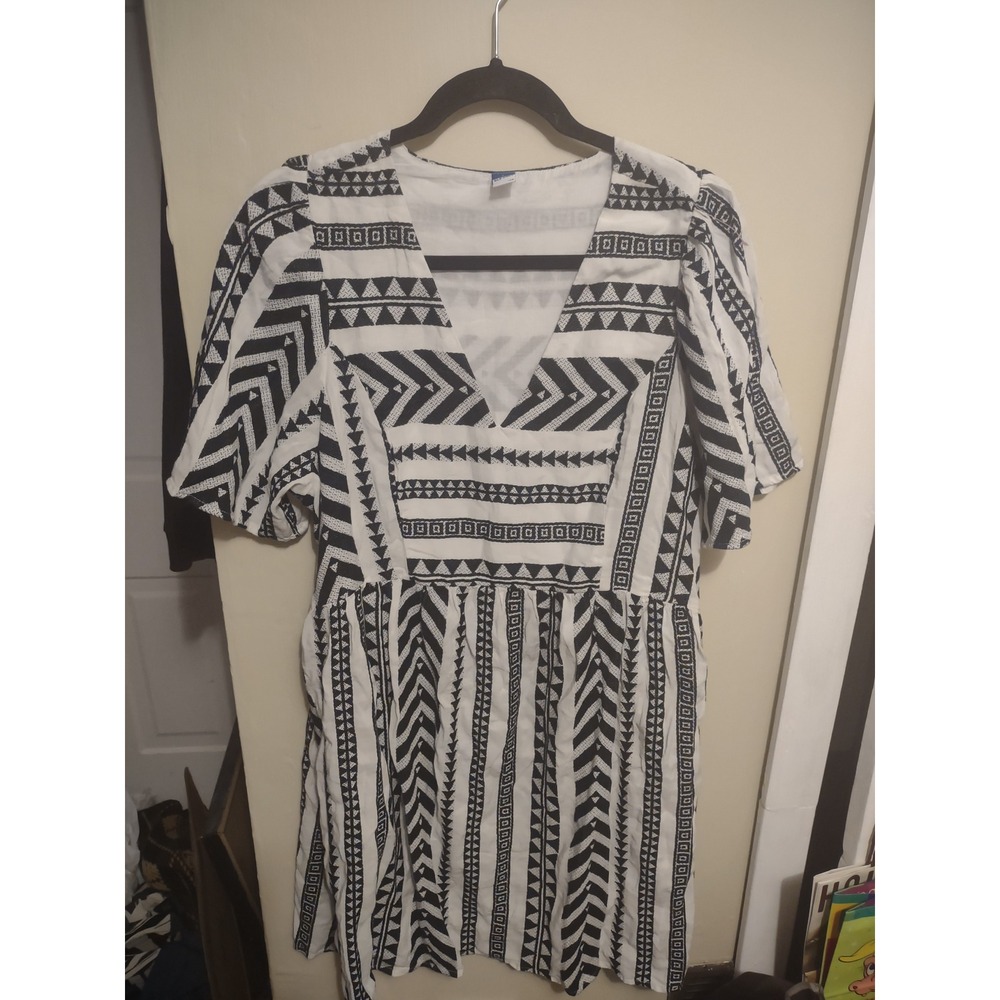 Old Navy SS Volume Jacquard Mini Dress Black White Geometric Tribal L - Picture 2 of 7